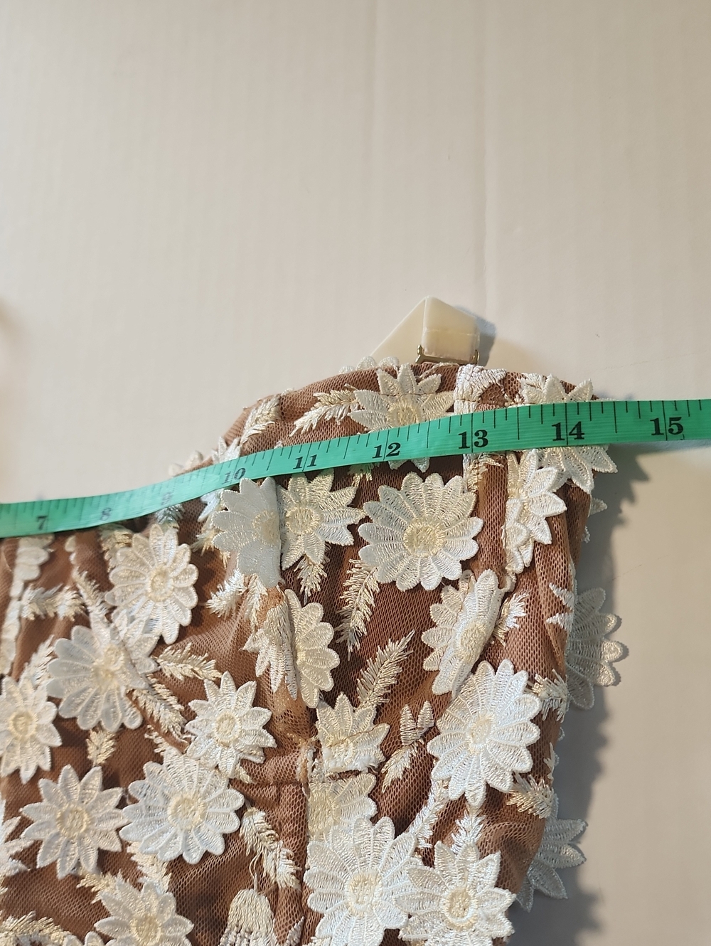 For Love & Lemons Beatrice Mini Dress Tan White 3D Floral Sleeveless Sz S - Picture 12 of 16
